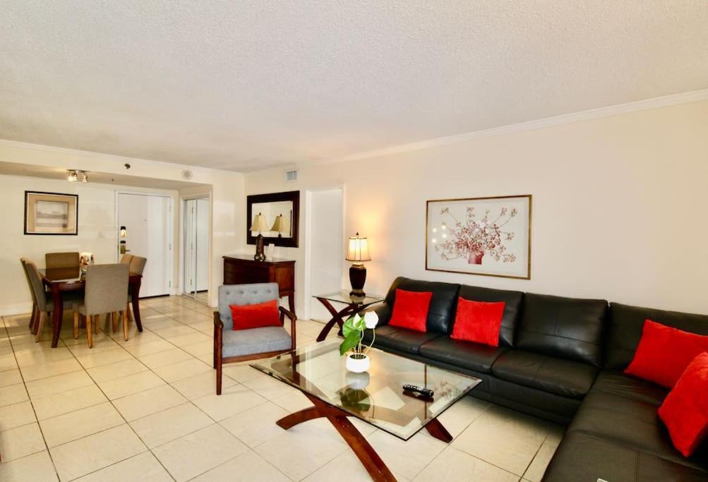 Alexander 511 Beachfront Condo With 2 Pools, Direct Beach Access, Sauna, Tikki Bar Miami Beach Zewnętrze zdjęcie